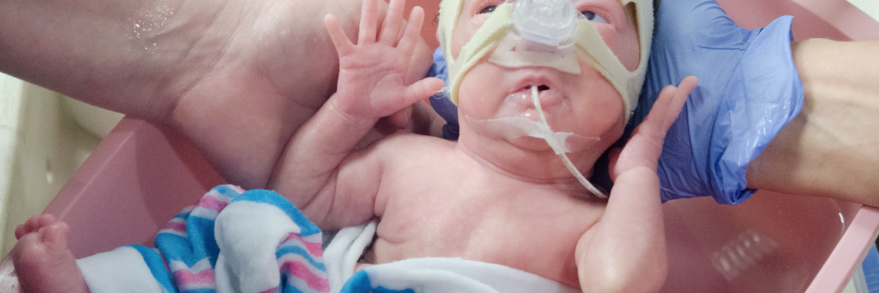 12 Ways to Bond With Your Baby in the NICU
