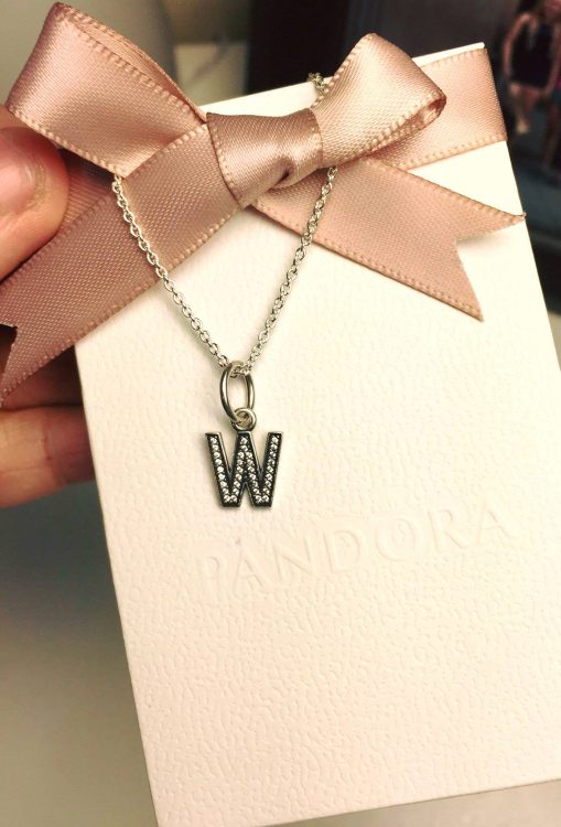 W necklace