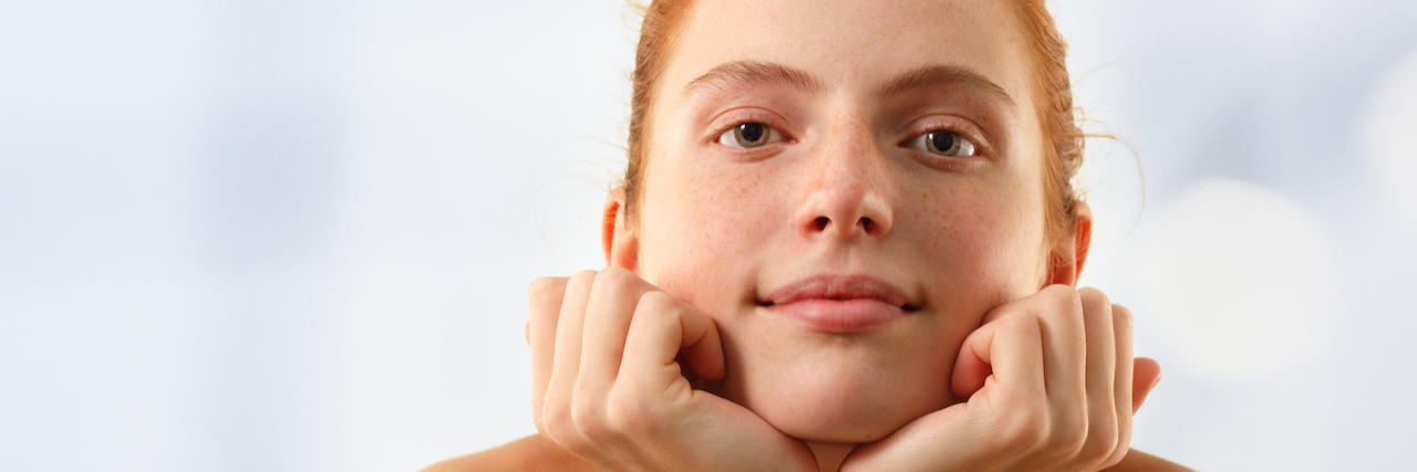 The Self-Care New Year's Resolutions I'm Making for 2018 A woman looking up