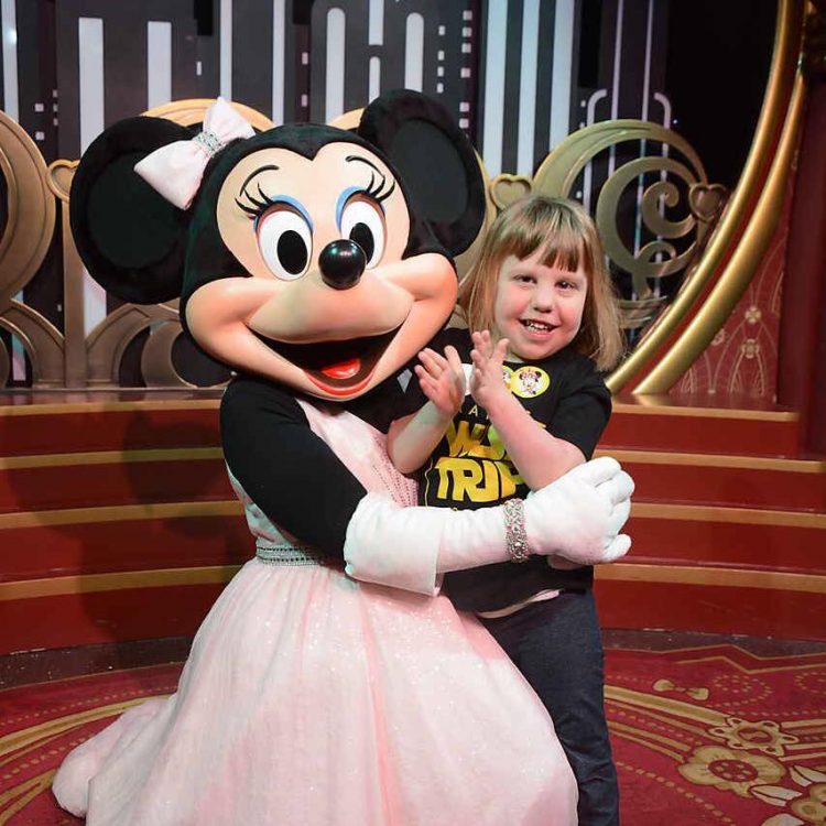 kate with Minnie Mouse