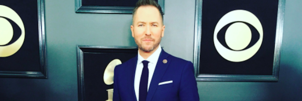 Radio Host Ted Stryker Wears Pin to Grammys to Honor Chester Bennington radio host ted stryker wearing a pin for chester bennington at the grammys