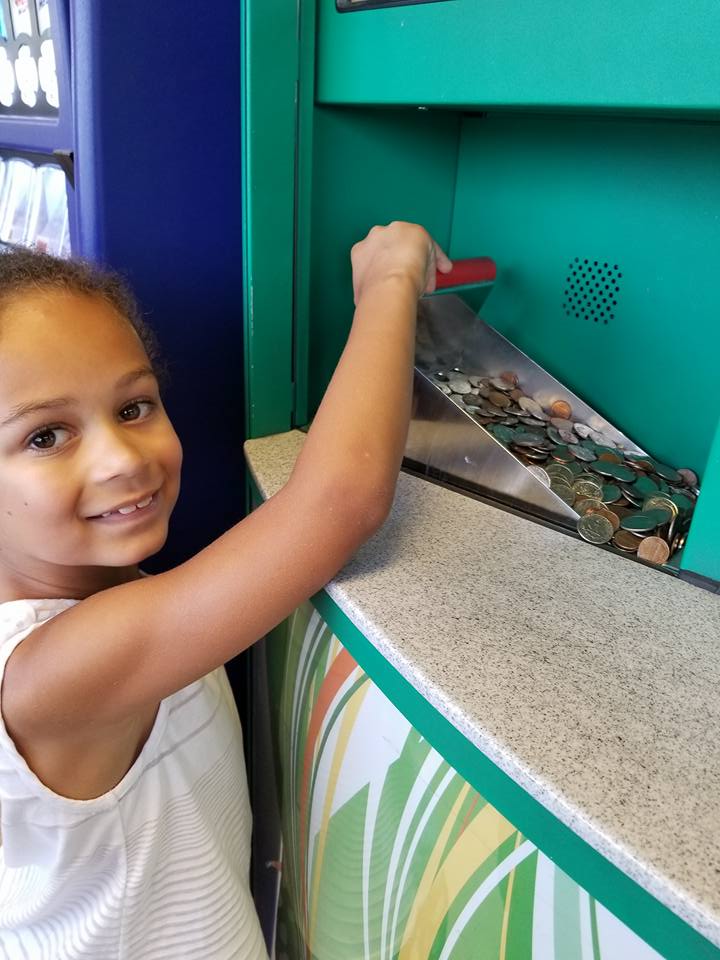 kids donating coins