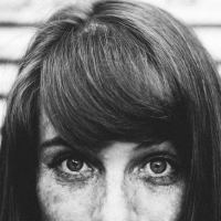 woman eyes