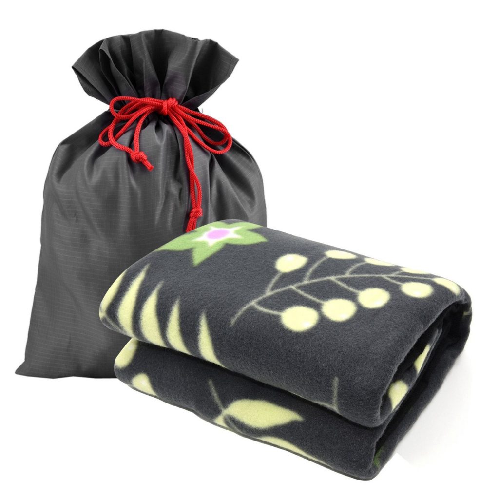 fleece throw blanket with portable bag