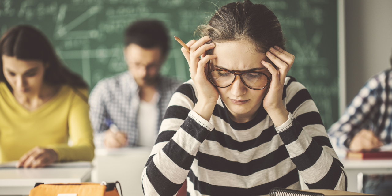 What It’s Like Being a High School Senior With Chronic Headaches The