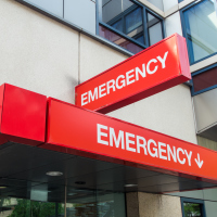 picture of entrance to the emergency room