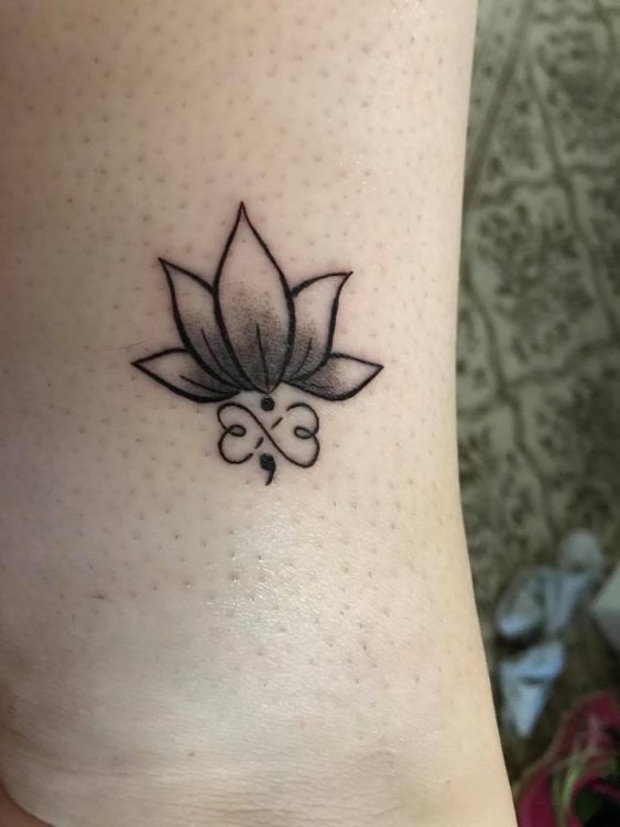 tattoo on women's leg