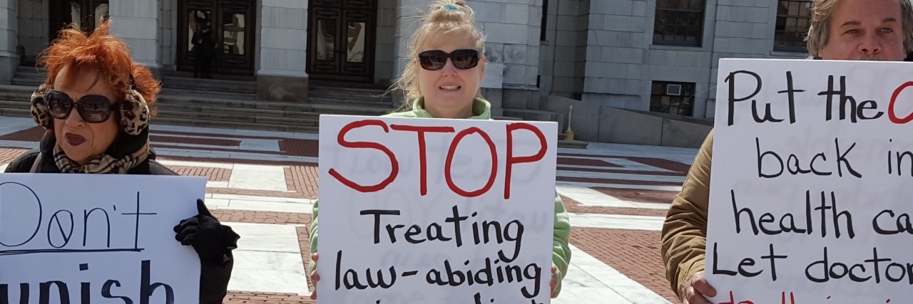 How to Join the Don't Punish Pain Rally dont punish pain rally, sign says stop treating law abiding pain patients like criminals