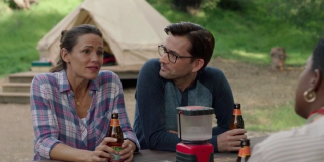 New HBO Comedy Hopes to Accurately Portray Chronic Pain jennifer garner and david tennant in camping