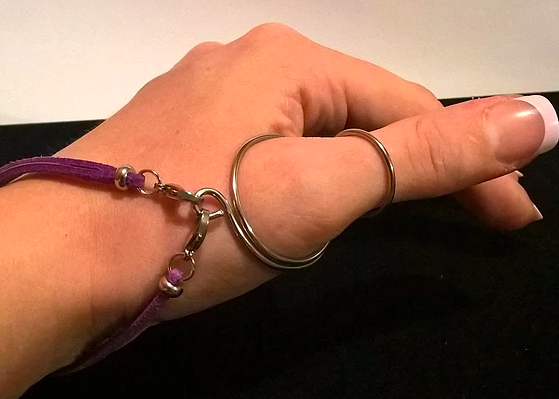 thumb ring splint with purple band