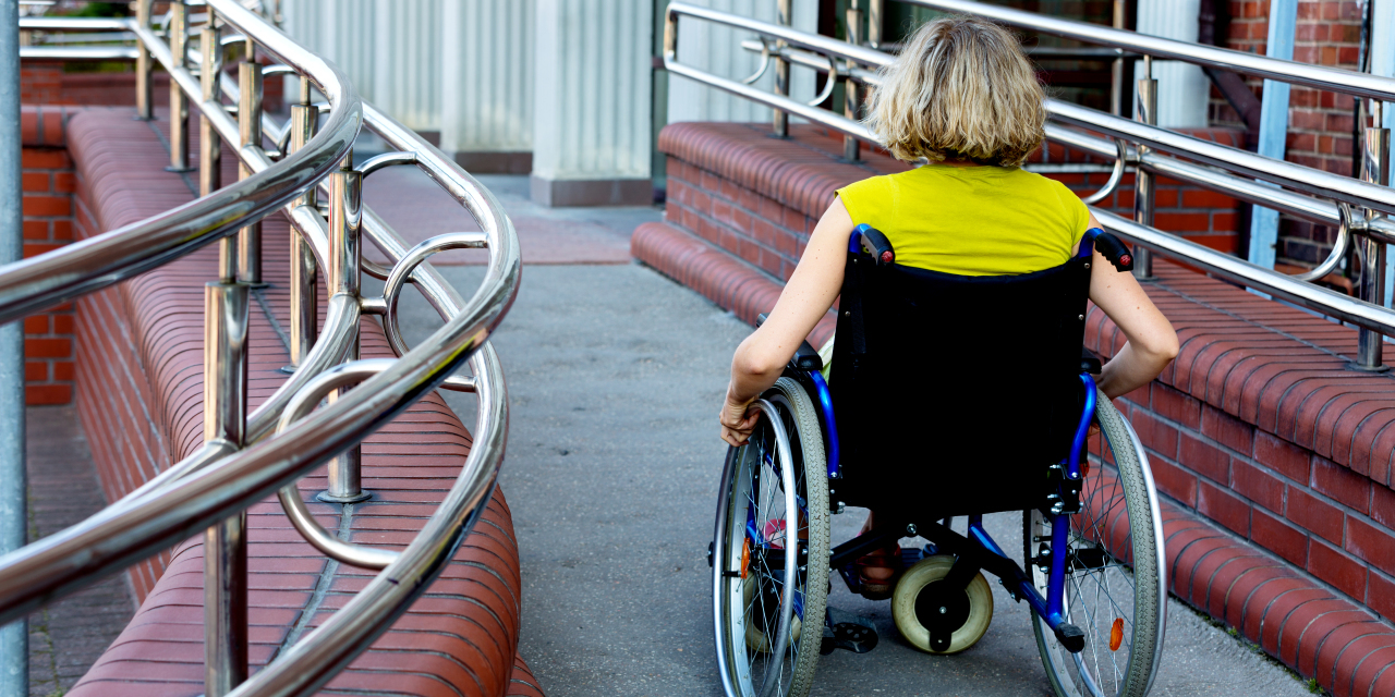 The 3 Kinds of Reactions I Get When I Use My Wheelchair The Mighty