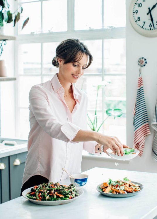 deliciously ella cooking food blogger