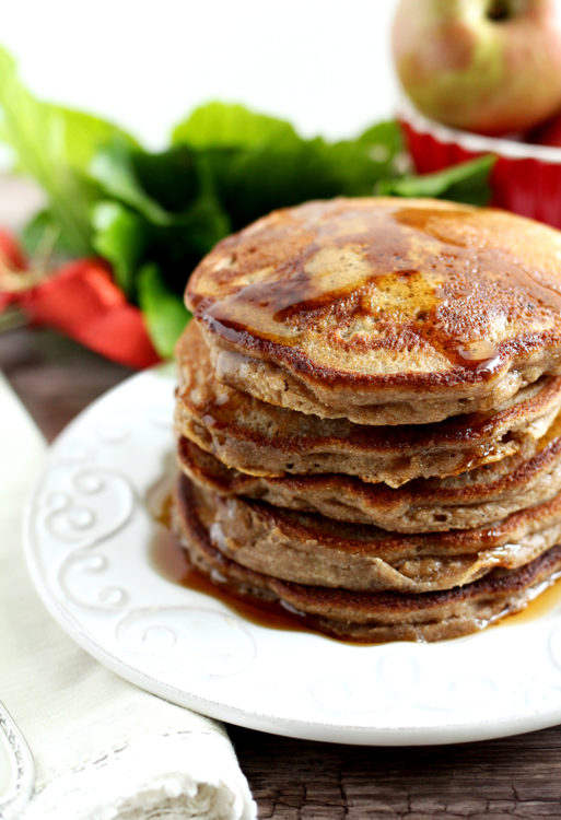 paleo cinnamon apple pancakes