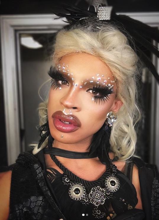 Yvie Oddly Close Makeup