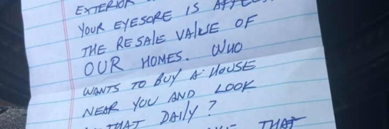 Mom of Child With Cancer Receives Note Telling Her to Clean Up Yard note telling randa ragland to clean up her yard