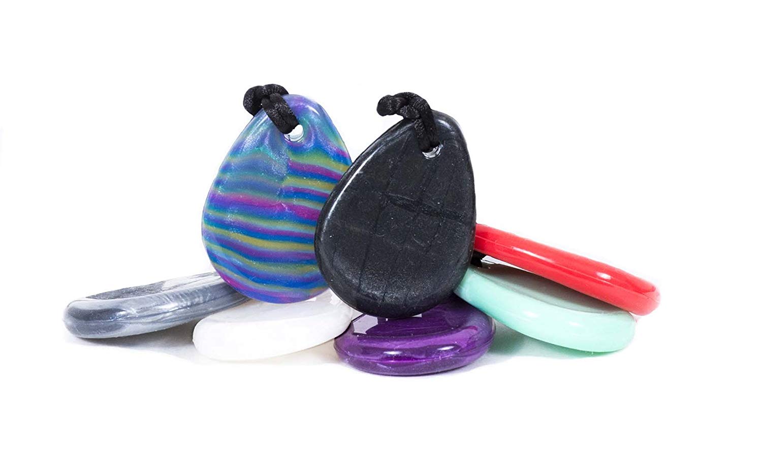 Chewigem chew pendants help with the sensory motor challenges of autism.