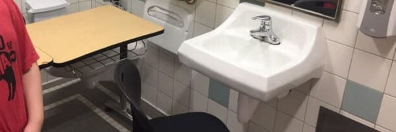 Washington School Defends Putting Autistic Student's Desk in Bathroom Autistic student Lucas Goodwin's desk and chair in a bathroom