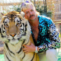 Split screen of Joe Exotic posting with a tiger (left) and Carole Baskin (right)