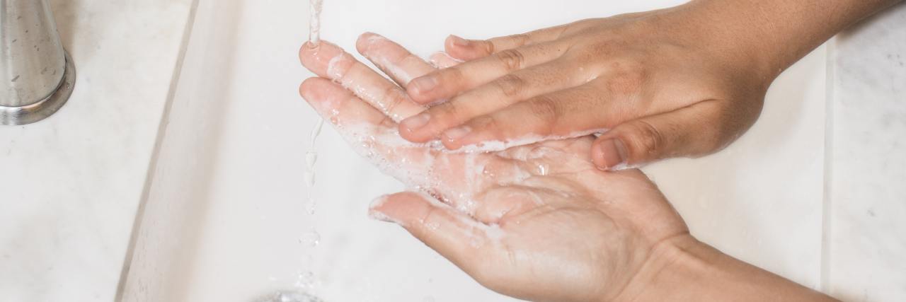 5 Easy Tips for Reducing Your Risk of Catching the Coronavirus washing hands