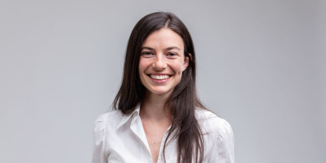 7 Things You Should Know About Schizophrenia Smiling business woman