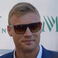 Top Gear host Freddie Flintoff with his wife on the Red Carpet
