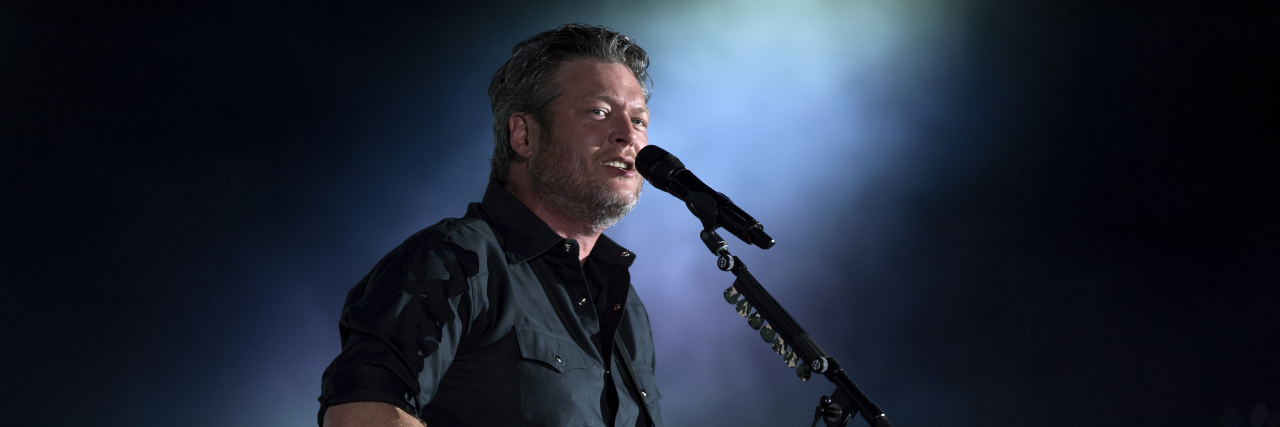 Recording artist Blake Shelton performs during the 2017 Department of Defense Warrior Games opening ceremonies at Soldier Field in Chicago July 1, 2017. The DoD Warrior Games are an annual event allowing wounded, ill and injured service members and veterans to compete in Paralympic-style sports. (DoD photo by EJ Hersom)