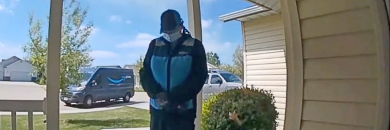 Amazon Delivery Driver Prays for Boy With High COVID-19 Risk Amazon delivery driver Monica Salinas praying