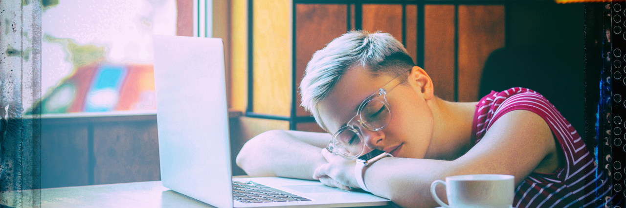 How I Got Diagnosed With Chronic Fatigue Syndrome (CFS/ME) Woman falling asleep at her computer.