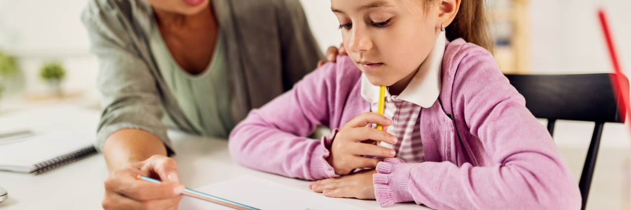 Supporting Students' Executive Functioning During Distance Learning Mother helping daughter with homework.