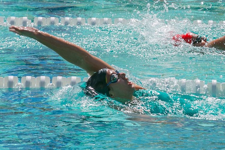 Kathleen Baker swimming