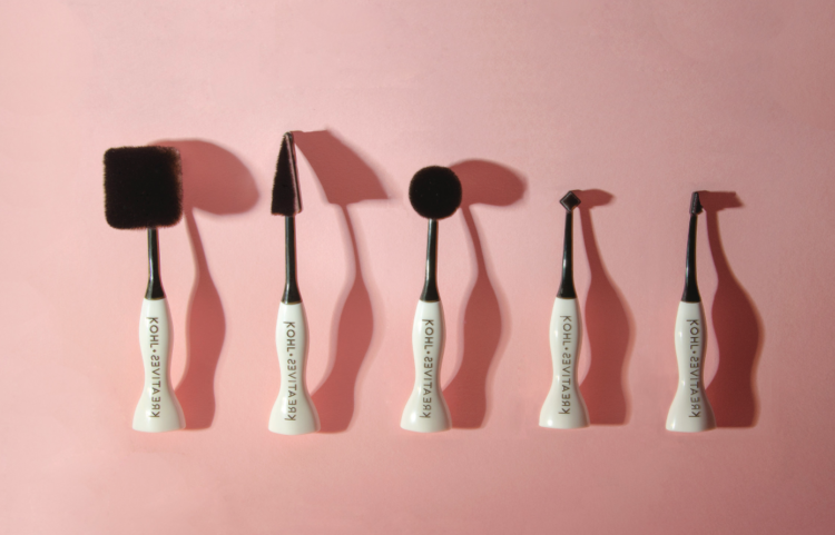 Makeup brushes that work for people with motor disabilities