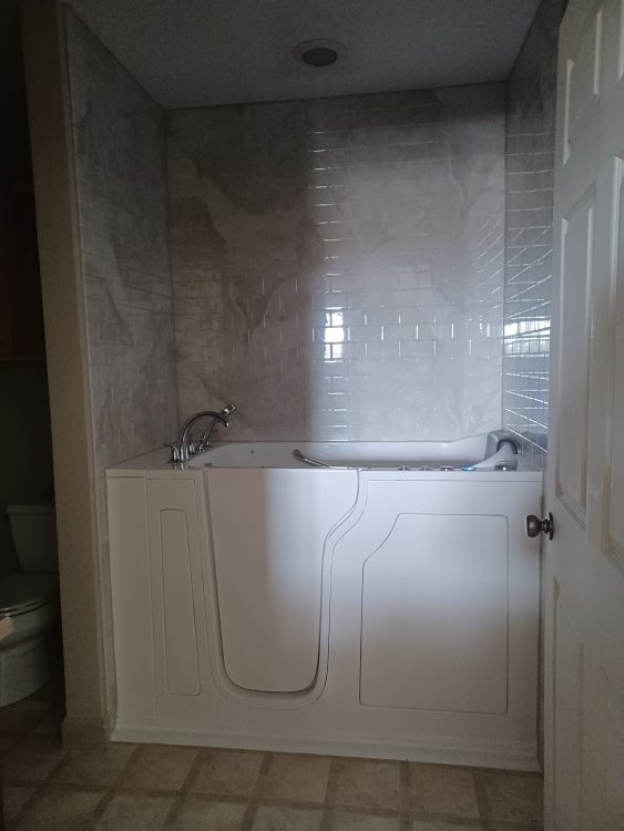Showing the tiled look of the walk-in tub