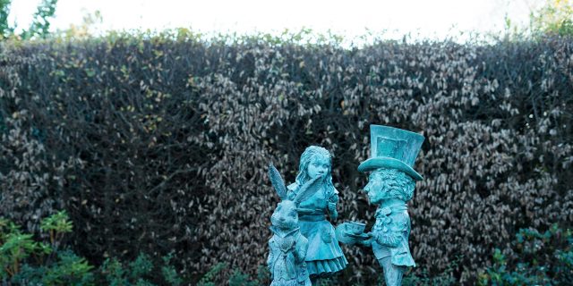 What Is Alice in Wonderland Syndrome? Statue of Alice in Wonderland